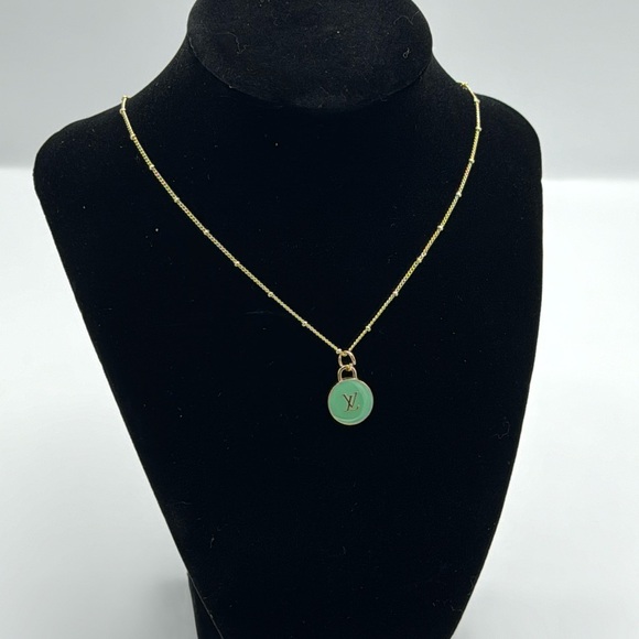 Louis Vuitton luxury charm teal green and gold with unbranded 18” chain - Picture 1 of 4